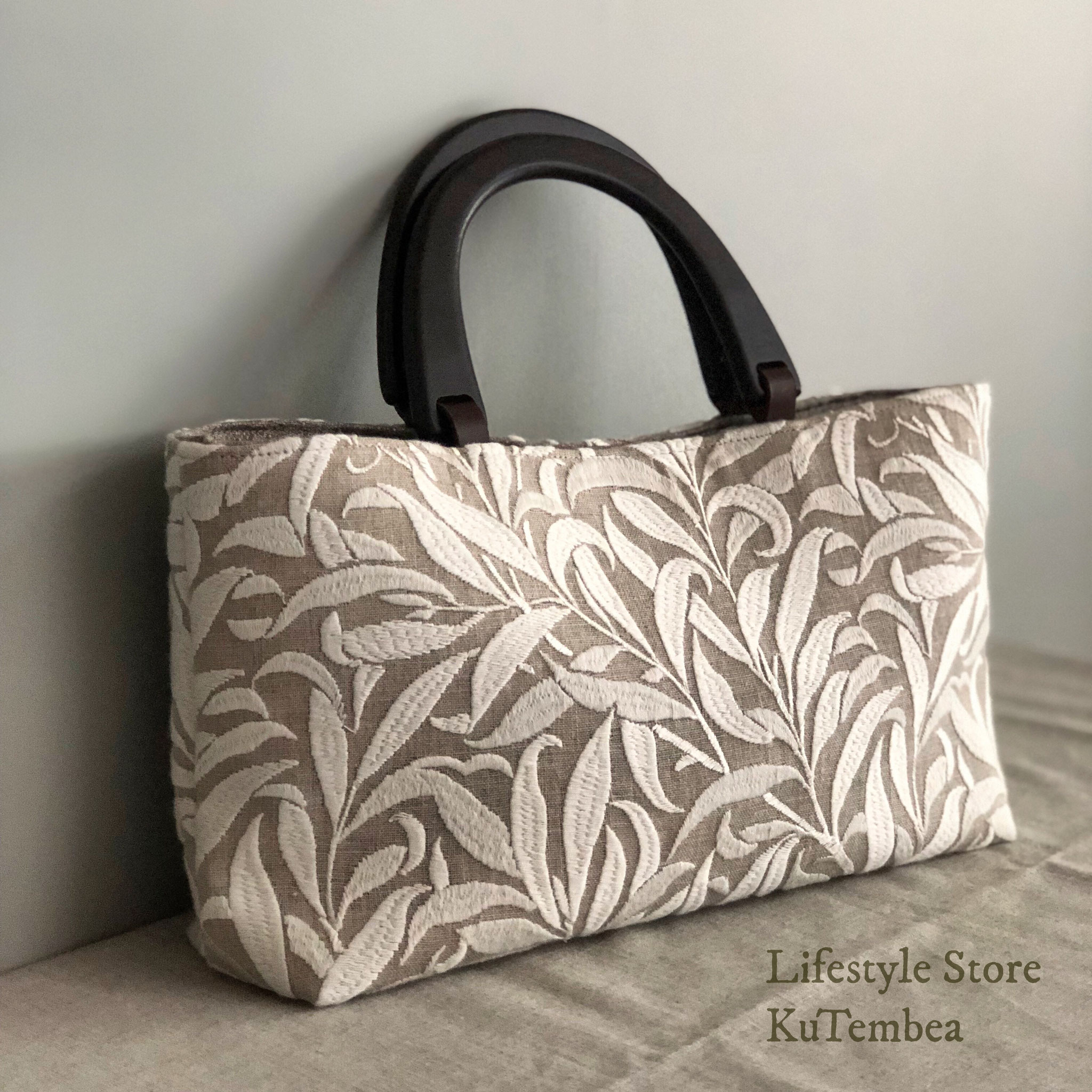 リネンレースで仕立てたＢａｇ