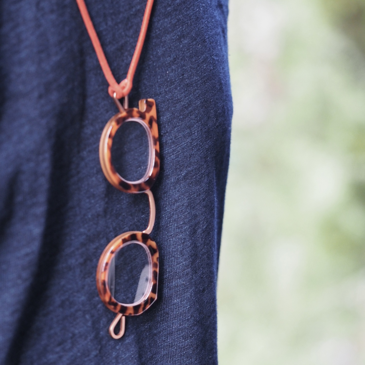 おしゃれなメガネルーペ